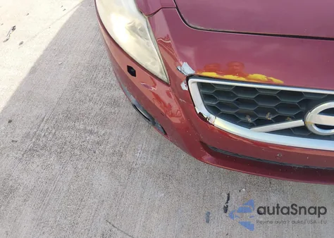 2011 Volvo C70 T5 из США, поврежденный, VIN YV1672MC8BJ107858